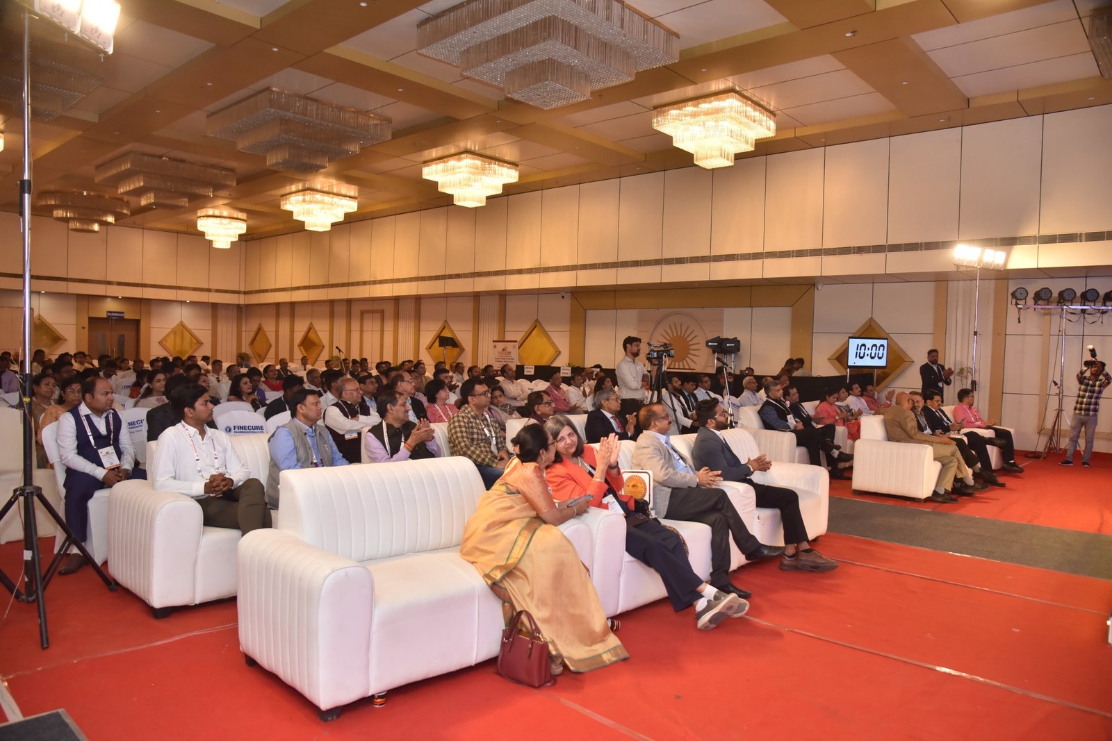 Conference Session - DSC_3710@13339063